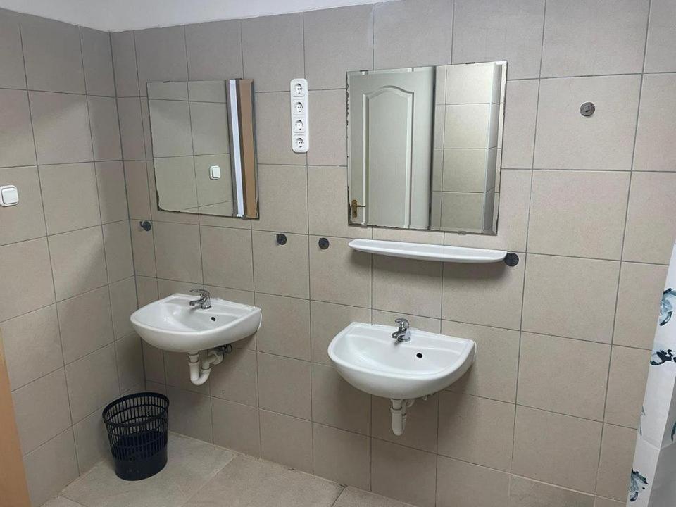 Viola Hostel Budapest Eksteriør bilde